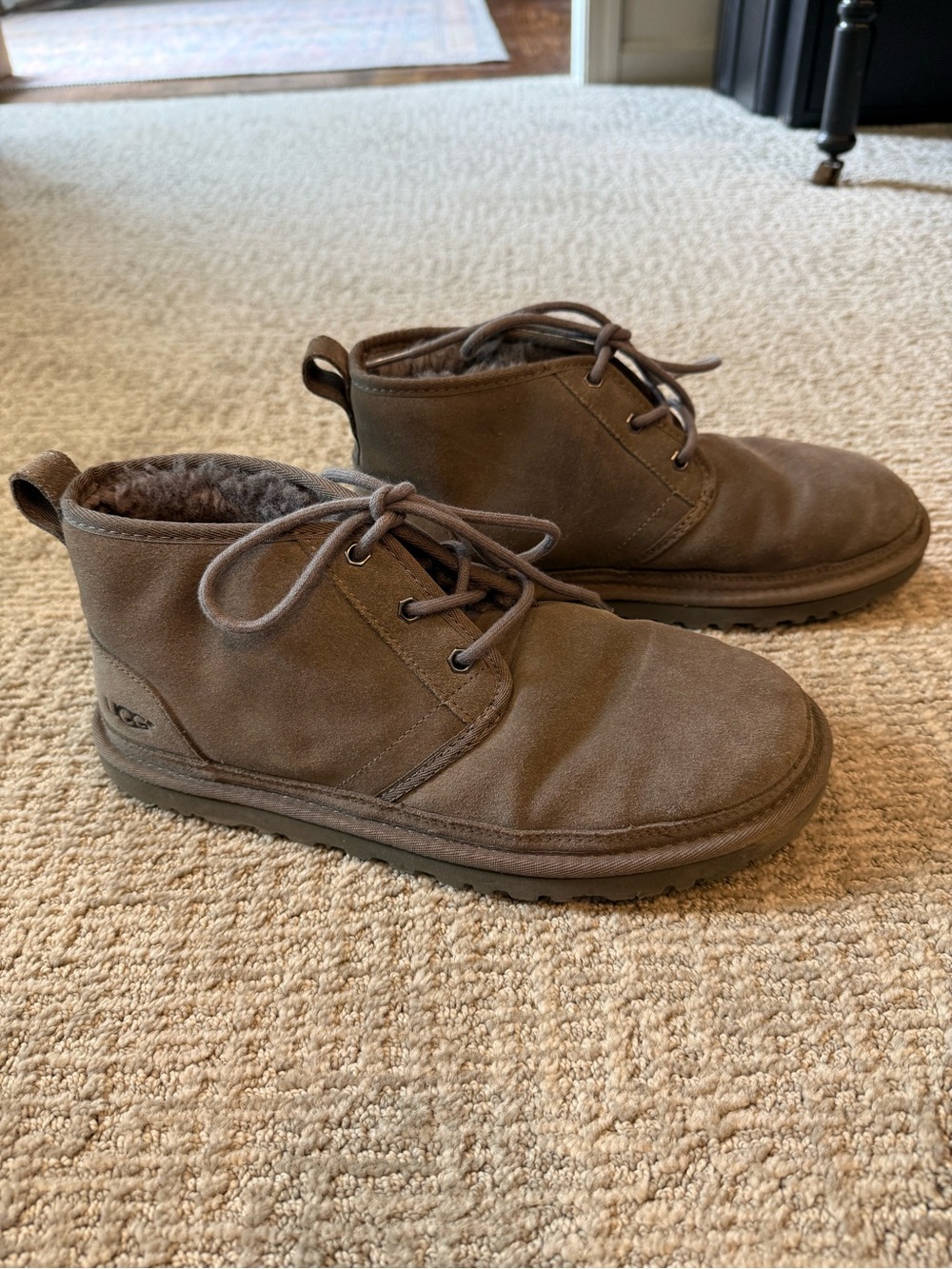 UGG UGGS Men's Gray Suede Lace-Up Neumel Chukka Cozy Lining Boots Sz 9 NEW
